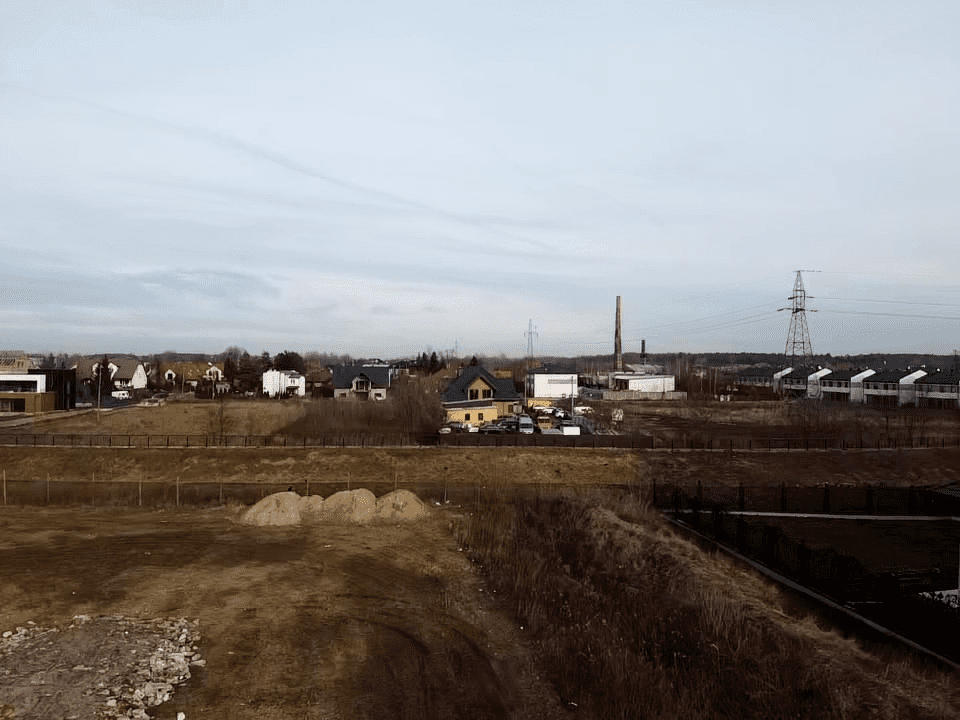 Marki ul. Fabryczna (naprzeciwko Tesco) 2